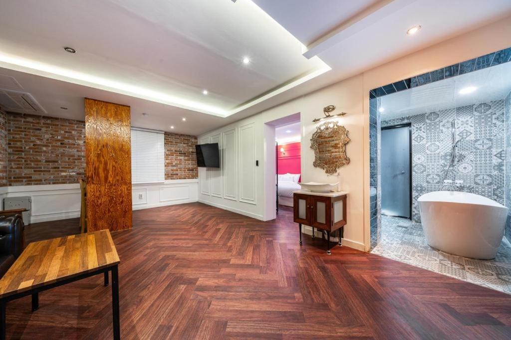 Gray Hotel Пусан Екстериор снимка